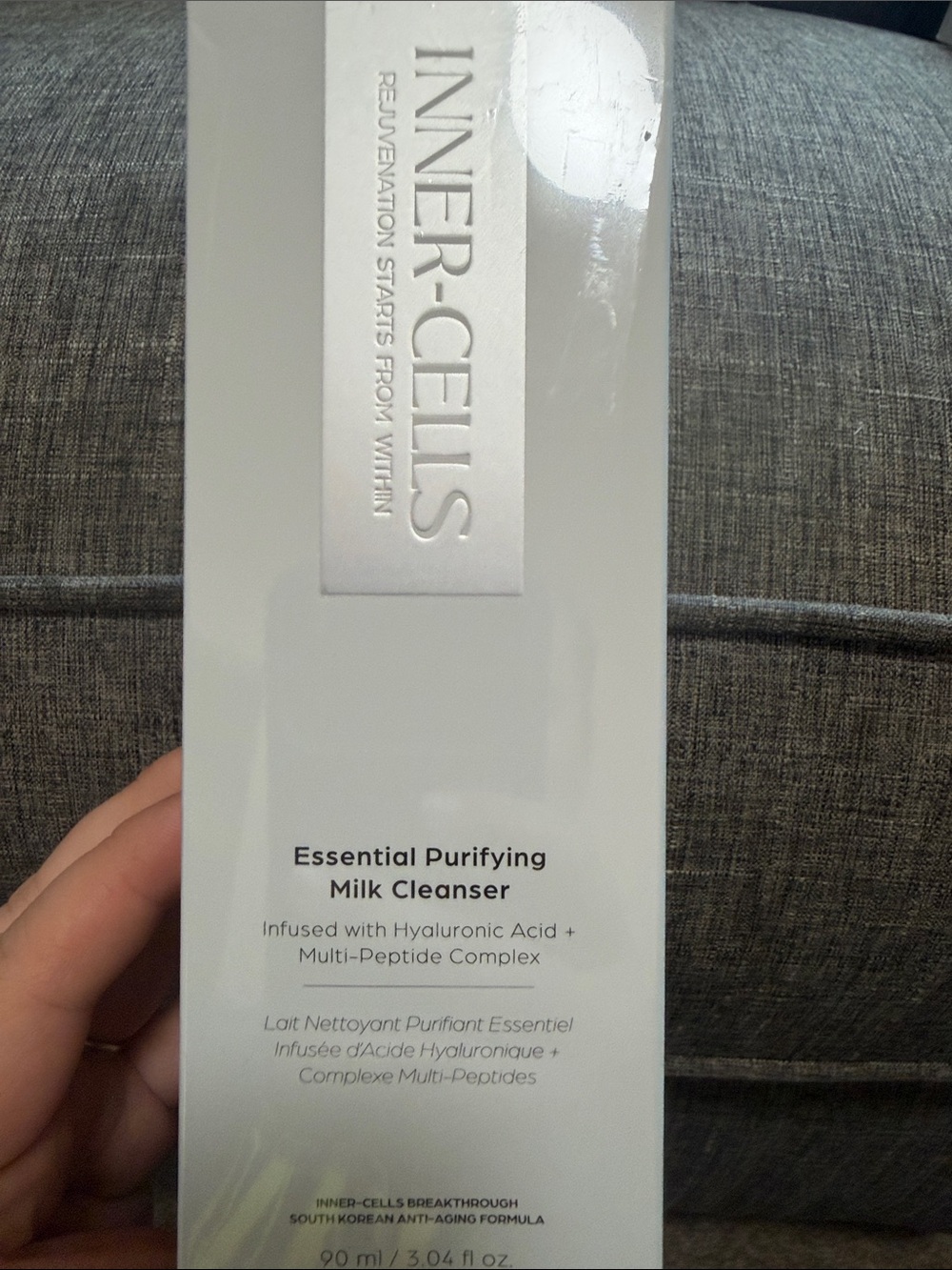 Essential Purifying Milk Cleanser Infused - Picture 6 of 11